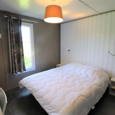 Charmant Chalet Au Calme Avec Terrasse Pres De Nombreuses Activites - Fr-1-742-391 * Le Rouget