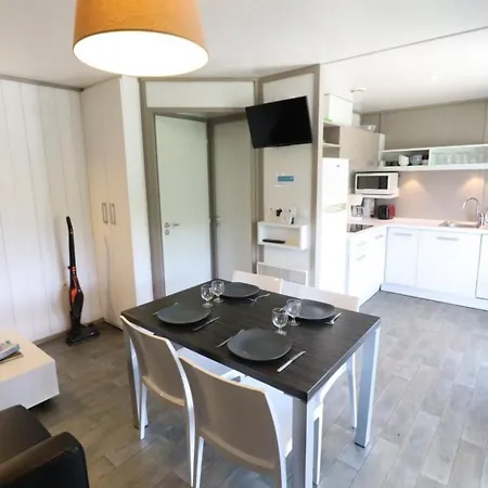 Charmant Chalet Au Calme Avec Terrasse Pres De Nombreuses Activites - Fr-1-742-391